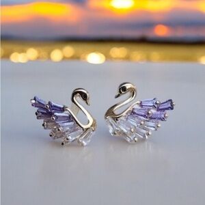 COPY - 18K Gold Vermeil Purple zircon Swan stud e…